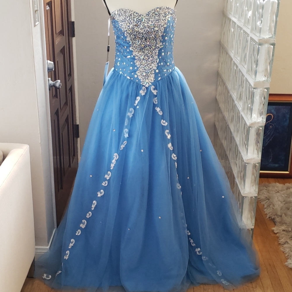 NWT JAEDAN Quinceanara Blue Corseted Ball Gown, Small/Medium